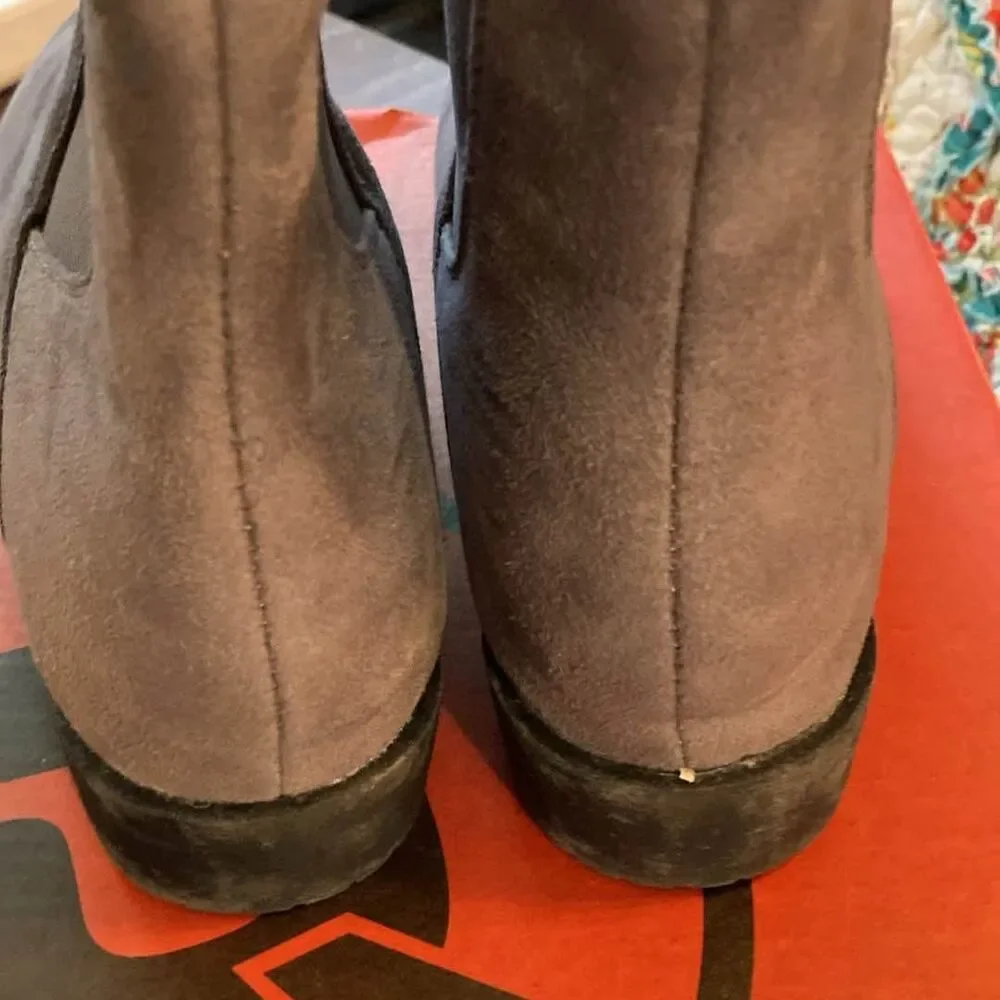 Propet women’s gray velour boots size 9 1/2 - Picture 3 of 5